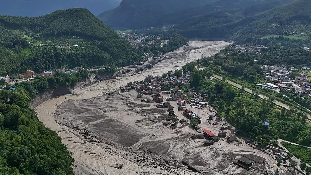 Nepal'deki Sel Sonrası İsviçre'de Yas
