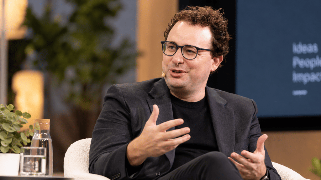 Anthropic CEO'sundan yapay zeka çağrısı: Geliştirilme süreci yavaşlatılsın