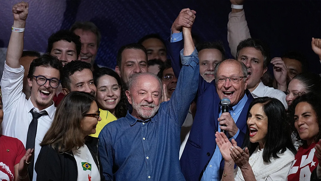 Lula Brezilya Devlet Başkanlığı Seçimini Kazandı